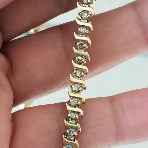 Milly Jewelry - Sale! 10k Gold Tennis Diamond Carats Bracelet